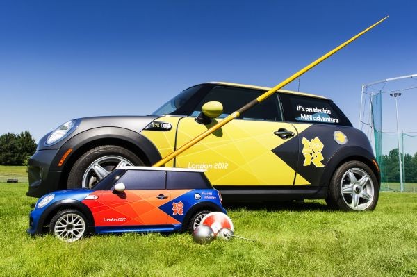 Mini MINI'ler, olimpiyata yardım ediyor - Resim: 1
