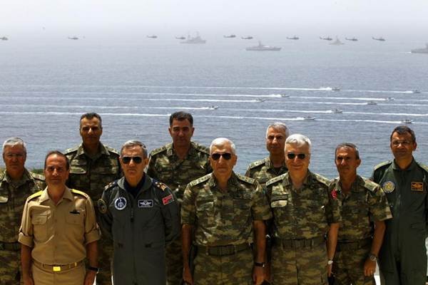Ege savaş alanına döndü - Resim: 4