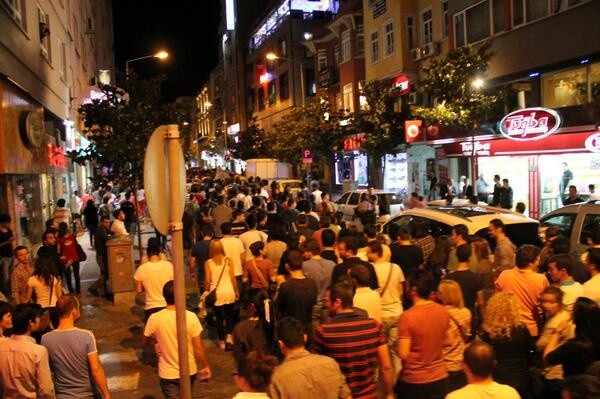 Türkiye ayakta - Resim: 3