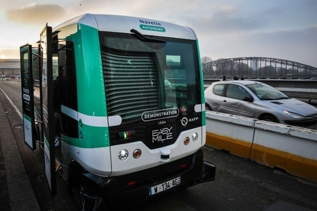 Paris'te sürücüsüz otobüsler trafiğe çıktı - Resim: 2