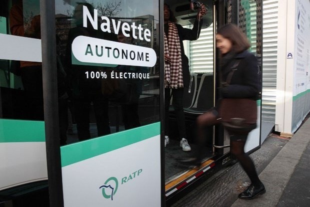 Paris'te sürücüsüz otobüsler trafiğe çıktı - Resim: 4