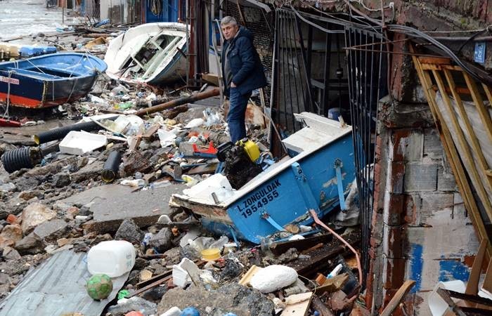Zonguldak'ta dalgalar 10 metreyi aştı - Resim: 4