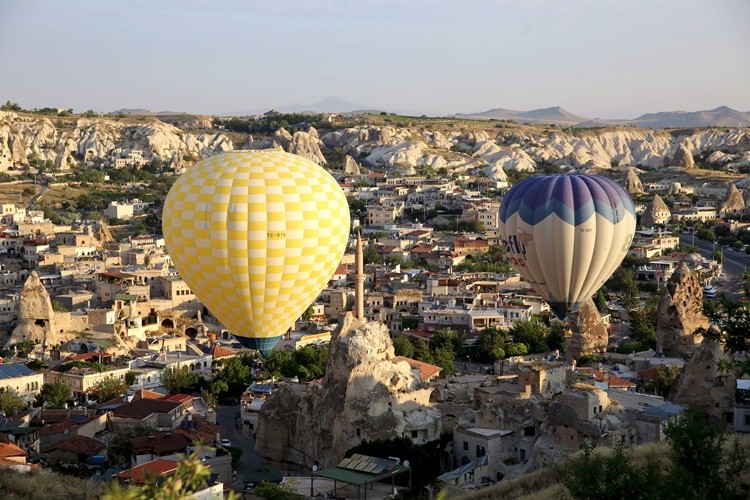 Balonlar 6 ayda 226 bin kişiyi uçurdu - Resim: 1