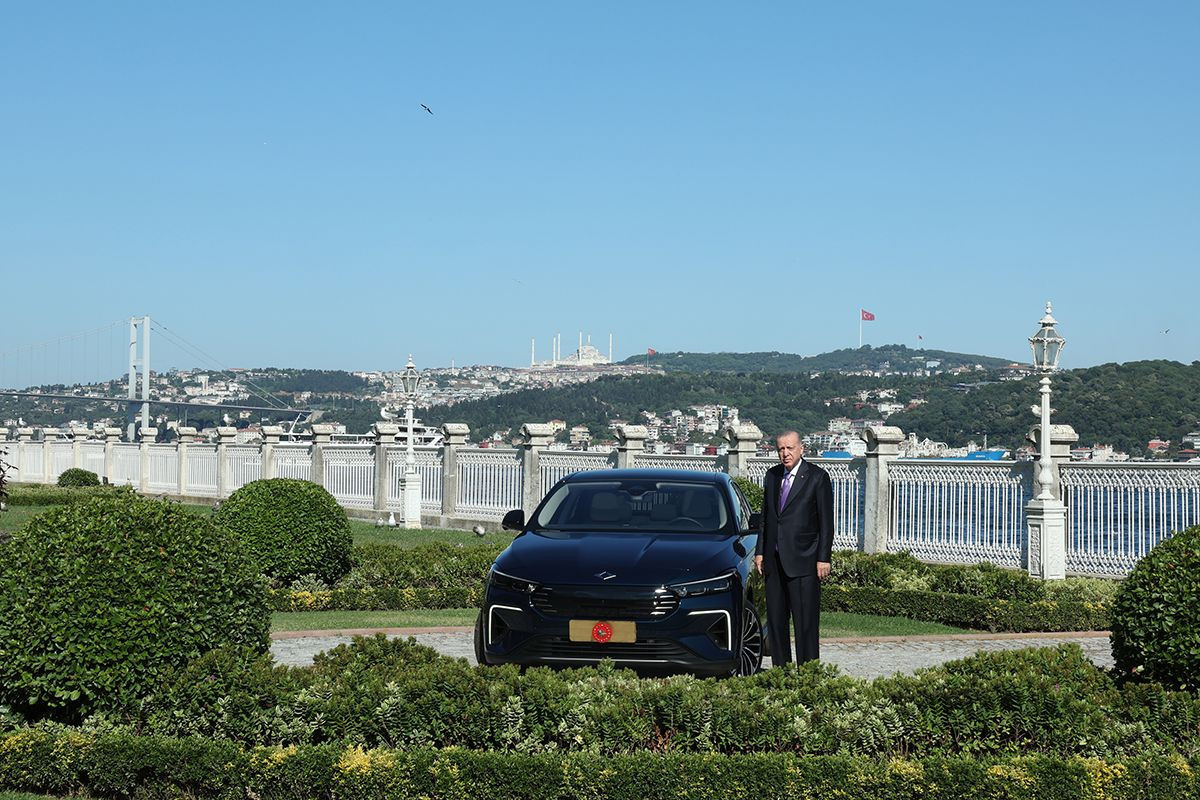 Cumhurbaşkanı Erdoğan, Togg'un yeni modeli T10F'yi test etti - Resim: 1