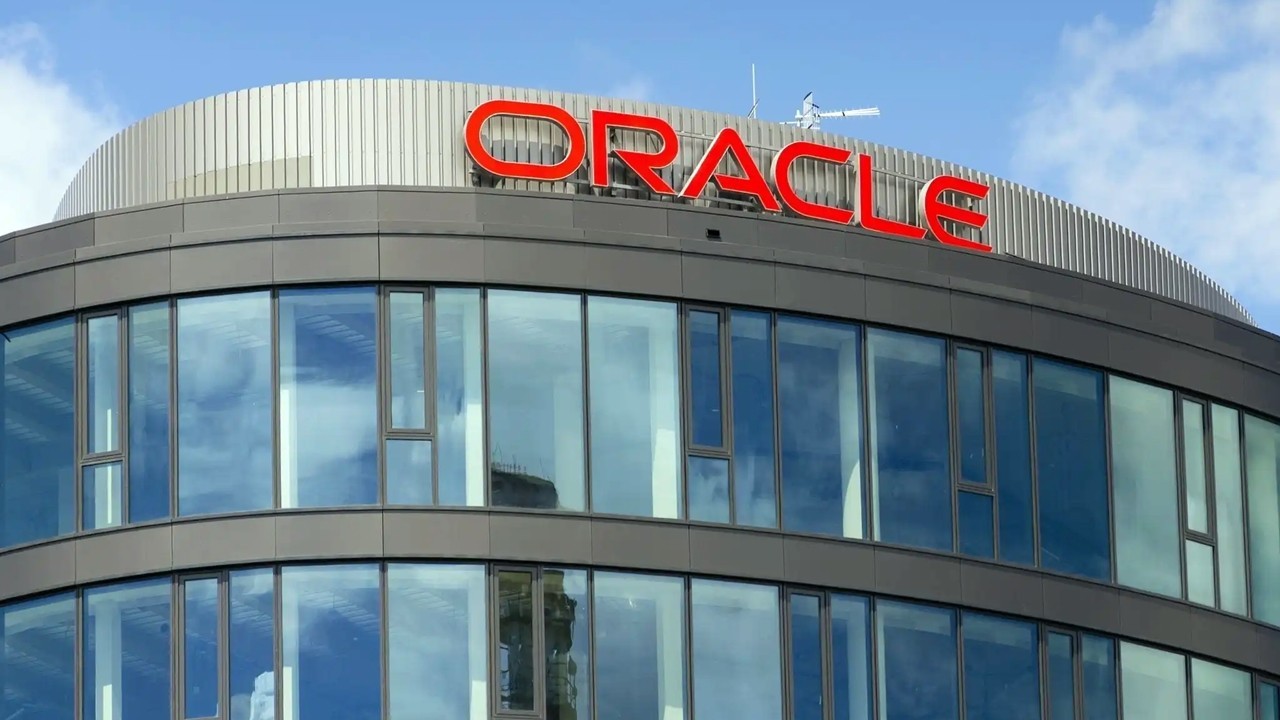 <b>Yapay Zeka Devrimi Almanya'da: Oracle, 2 Milyar Dolarlık Dev Yatırım Yapıyor!</b>