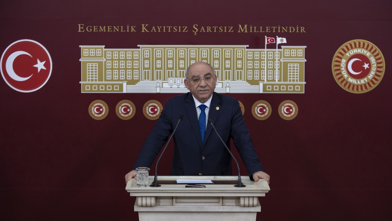 AK Parti'li Karahocagil: Türk ürünleri, dünyanın dört bir yanına ihraç ediliyor