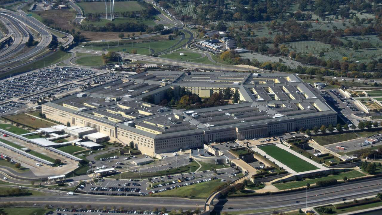 Pentagon kemer sıkıyor! 60 bin kişiyi işten çıkartacak