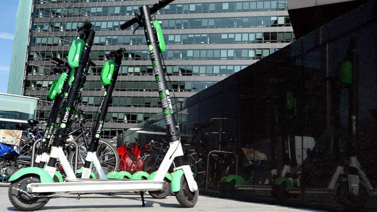 Elektrikli skuterlere 'yerli üretim' ve 'hız sınırı' düzenlemesi geliyor!