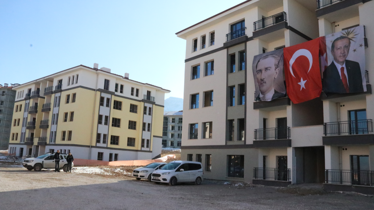 İçişleri Bakanı Ali Yerlikaya 201 bininci konut teslim töreni için Malatya'da