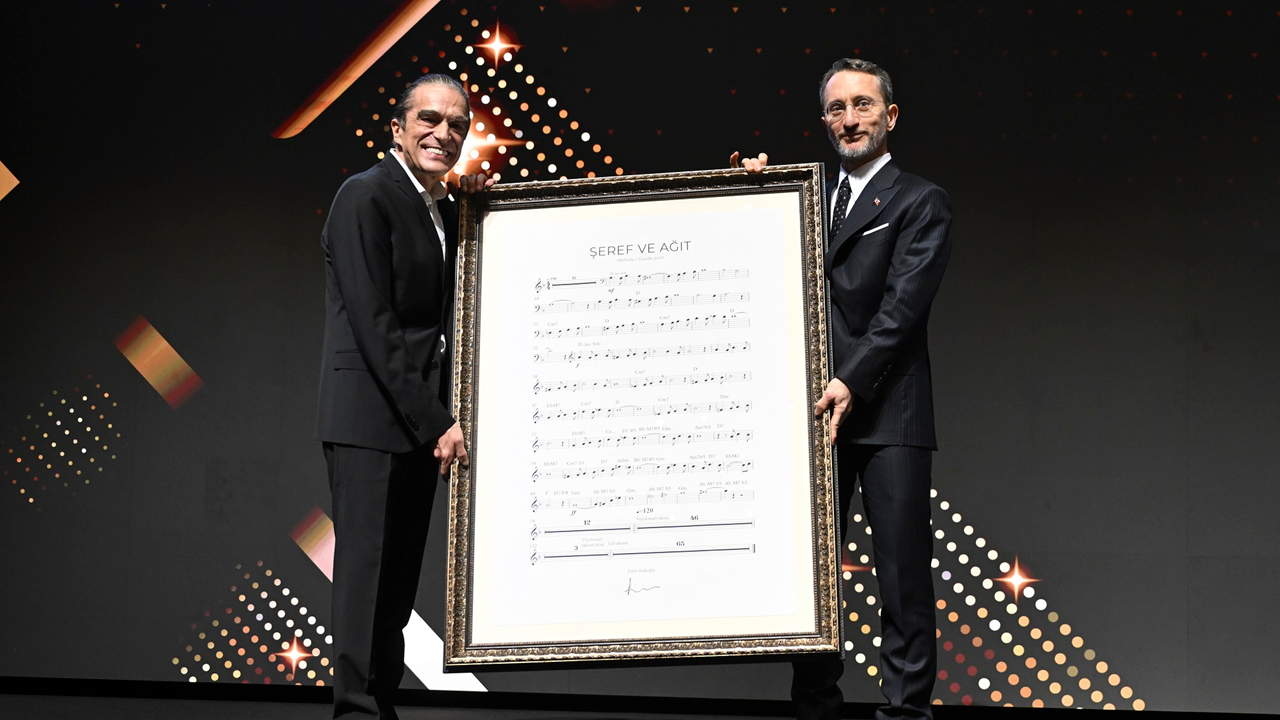 'Müzik: Fahir Atakoğlu' belgeselinin özel gösterimi AKM'de yapıldı