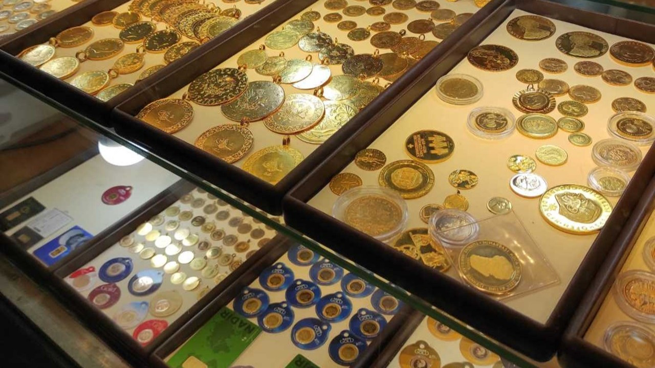 ALTINDA SON DURUM: Gram altın tarihi zirveden geriledi! Altın fiyatları ne kadar oldu? (22 Şubat 2025)