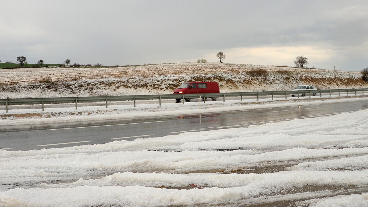 Tekirdağ'da dolu etkili oldu