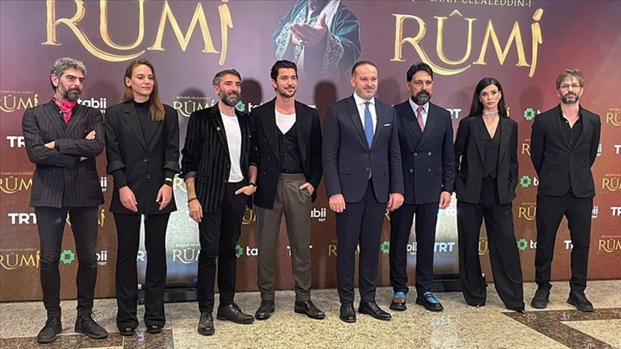 Boykot çağrısı yapan Aybüke Pusat’a destek veren Ali Aydın’ın dizisi Tabii'den kaldırıldı (TRT, “Rumi” Dizisini Neden Kaldırdı?)