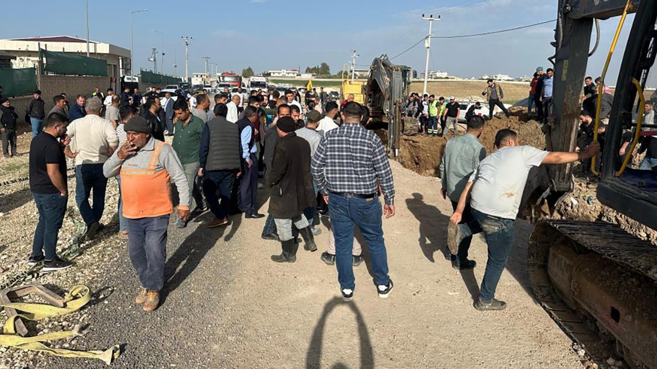 Şanlıurfa Ceylanpınar'da 4 işçi göçük altında kaldı