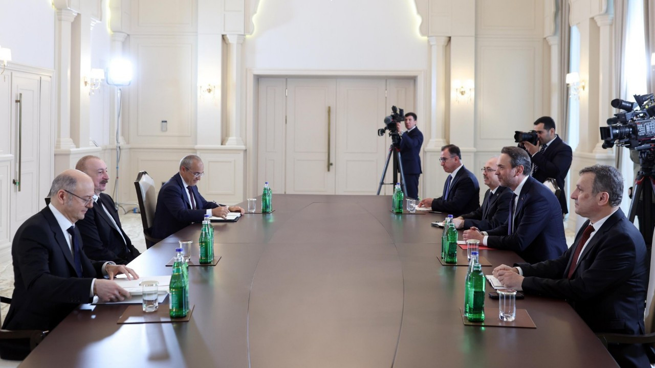 Bakü’de enerji zirvesi! Bakan Bayraktar ve Azerbaycan Cumhurbaşkanı Aliyev görüştü