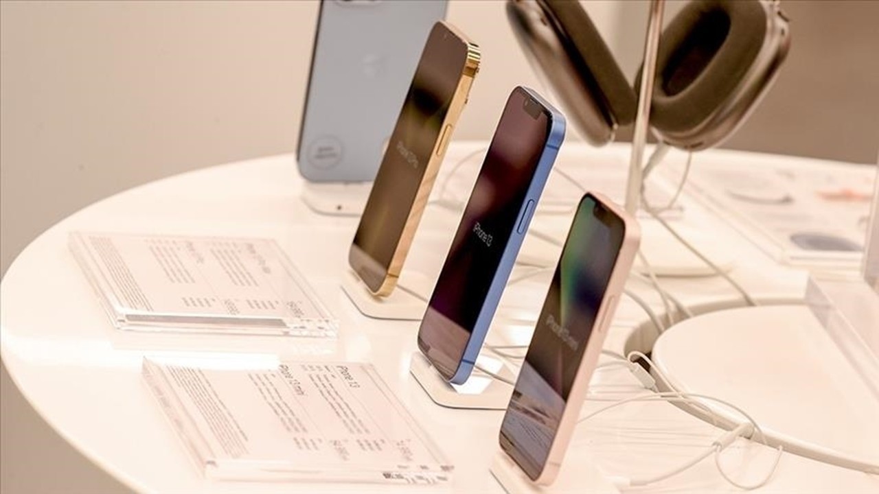 Trump’ın tarifeleri küresel teknolojiyi vuracak! Ürünlere zam yolda: Apple, Huawei, Xiaomi…