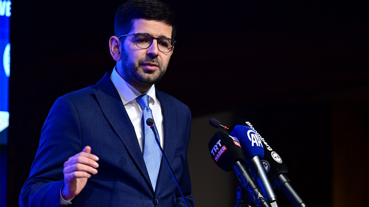 Cumhurbaşkanlığı Yatırım ve Finans Ofisi Başkanı Dağlıoğlu: Dünyadaki yatırımların yüzde 1,5'ini alabiliriz