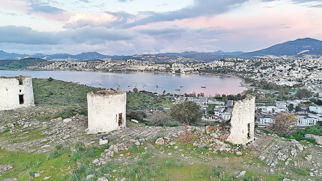 Yel değirmenleri ve Aya Nikola turizme kazandırılacak Yel değirmenleri ve Aya Nikola turizme kazandırılacak