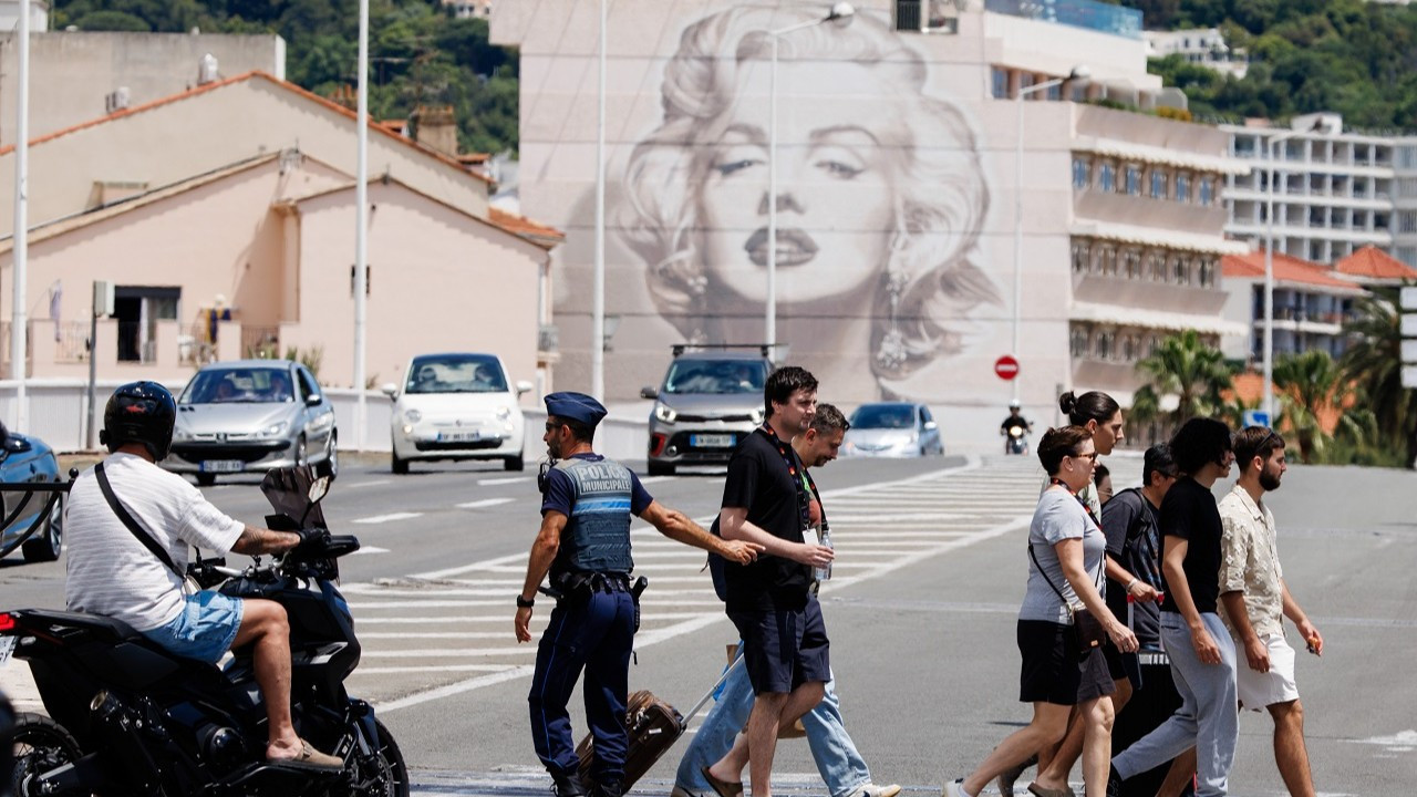 Fransa'da Cannes Film Festivali'nin düzenlendiği bölgede elektrik kesintisi