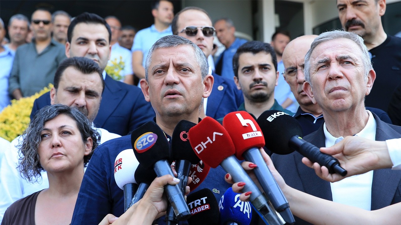 Manisa Büyükşehir Belediye Başkanı Ferdi Zeyrek'in Sağlık Durumu: CHP Lideri Özel'den Son Bilgiler