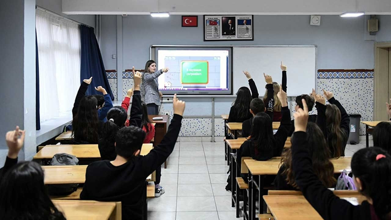 Yabancı dil saatleri artıyor... İkinci yabancı dil olarak Almanca geliyor