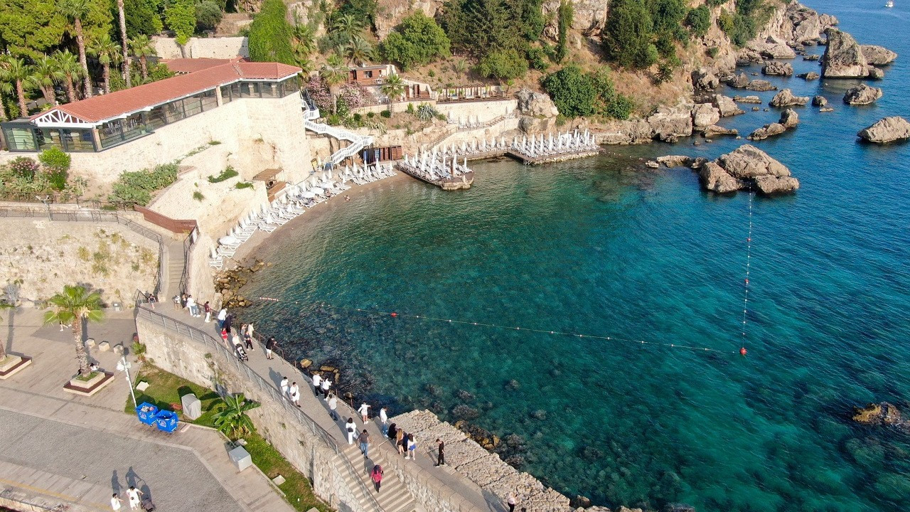 Mermerli Plajı tartışması sürüyor: Antalya Valiliği’nden açıklama geldi Mermerli Plajı tartışması sürüyor: Antalya Valiliği’nden açıklama geldi