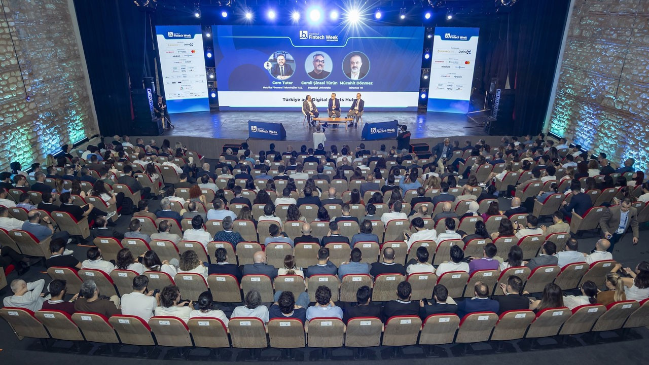 Teknoloji ve finans uzmanlarını buluşturan zirve sona erdi