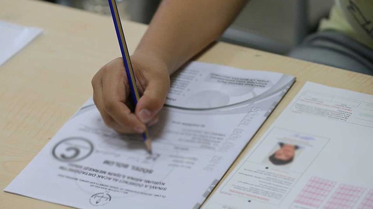 MEB açıkladı: LGS sınavında soru kitapçıkları sınav bitmeden mi paylaşıldı?