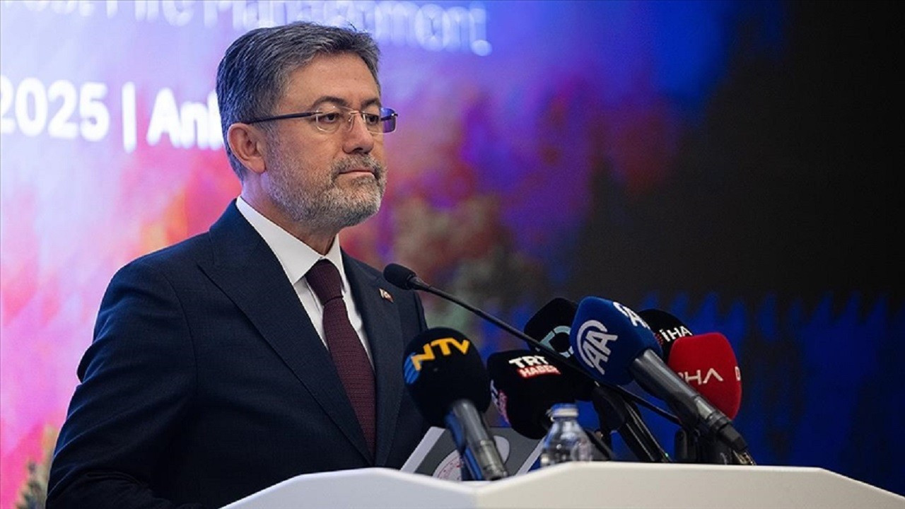 Bakan Yumaklı açıkladı: 7 bin 160 projeye 10,2 milyar lira hibe desteği verilecek Bakan Yumaklı açıkladı: 7 bin 160 projeye 10,2 milyar lira hibe desteği verilecek