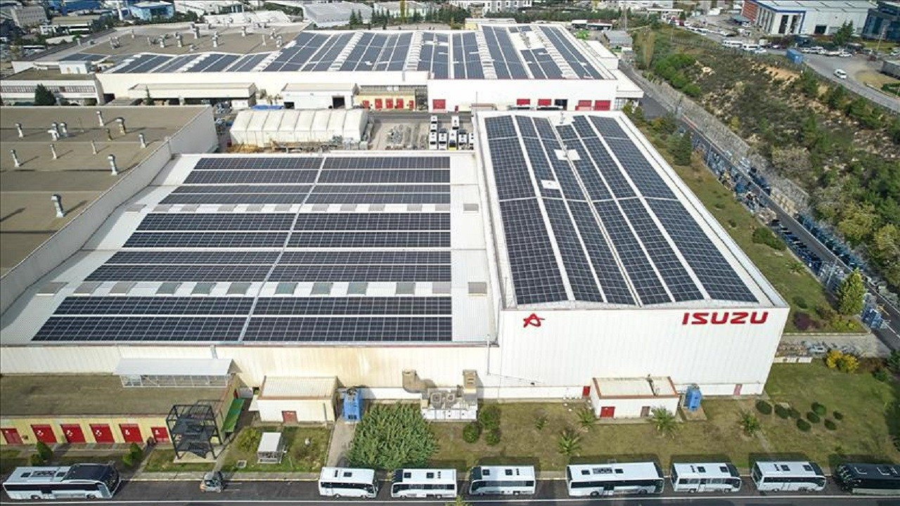 Anadolu Isuzu, Dubai ile milyon dolarlık ihracat anlaşması imzaladı