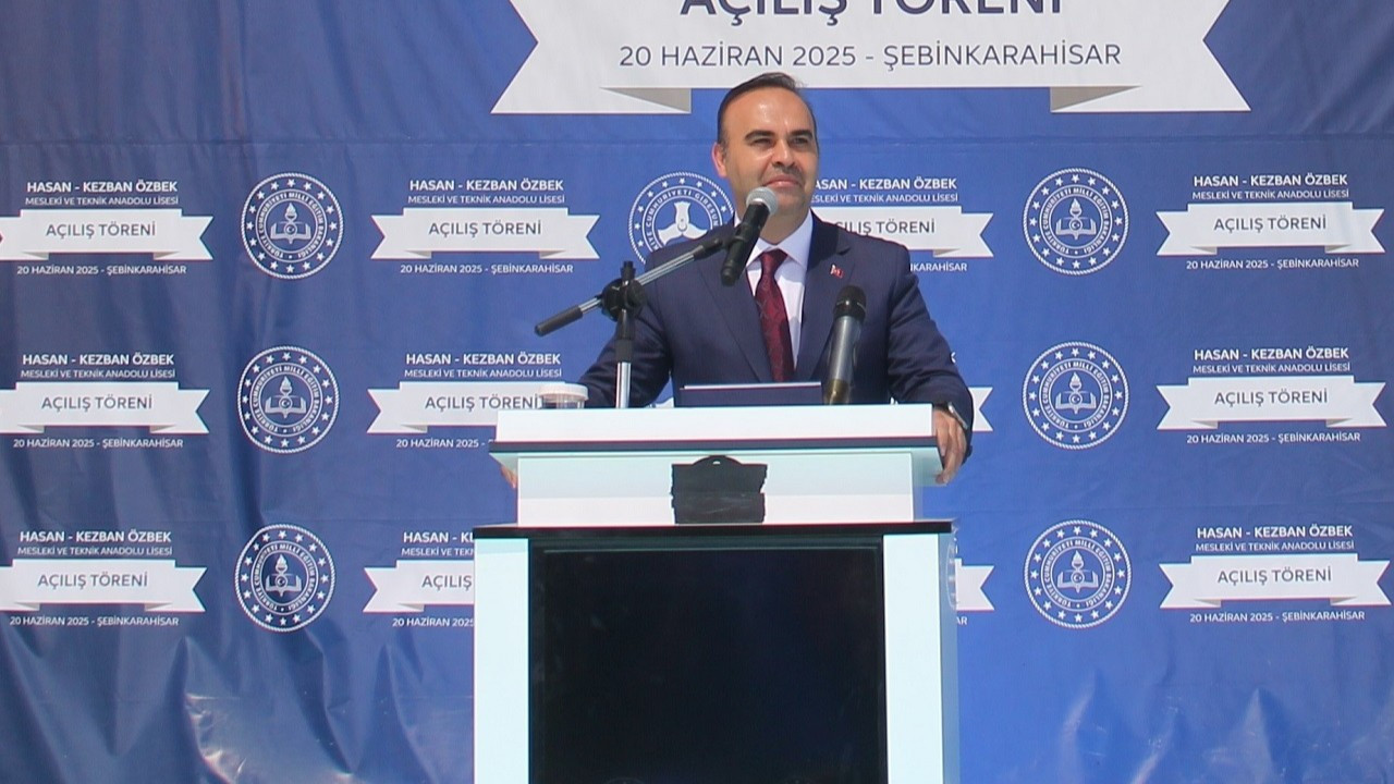 Bakan Kacır: 'Sanayi ve Teknoloji Kolejleri kurmak için çalışmalara başladık'