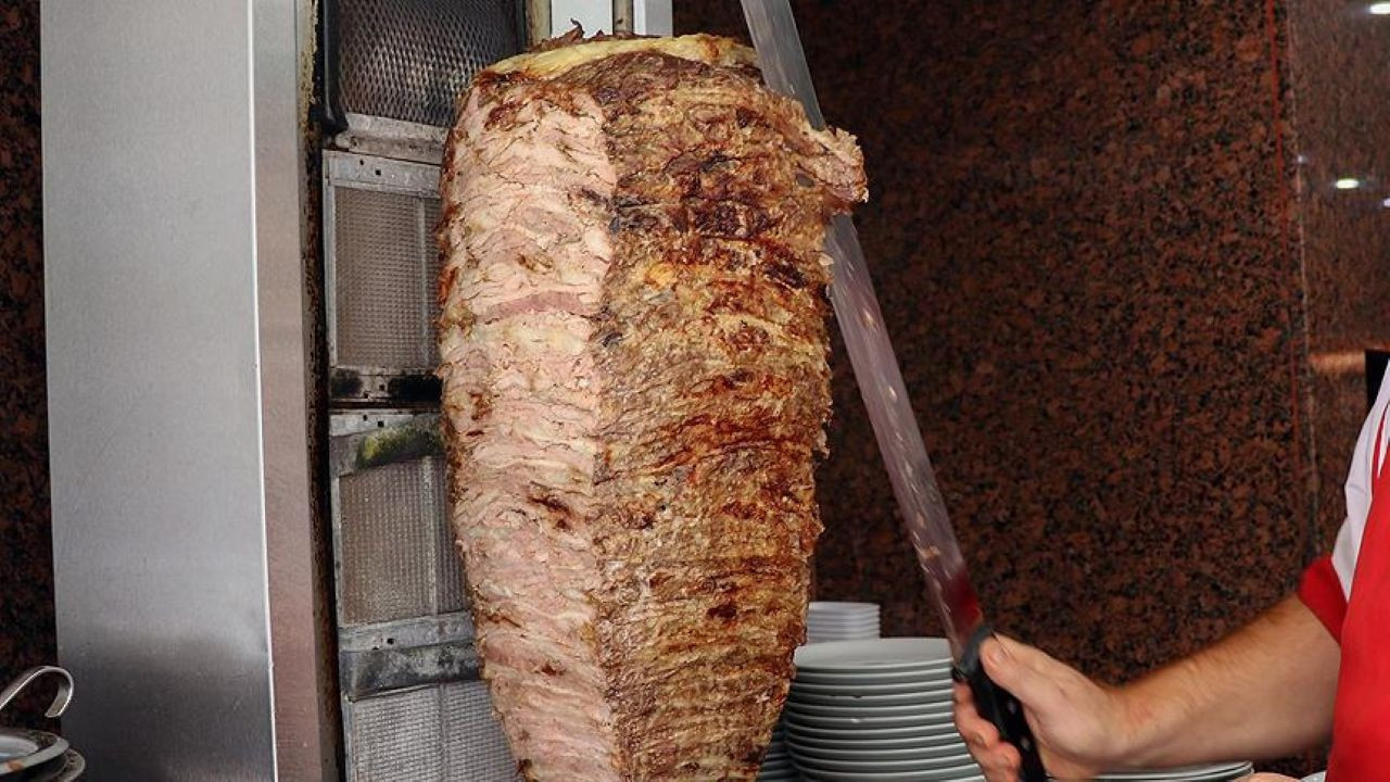 Almanya'da döner krizi kapıda: BİRTAT grevi fiyatları 10 Euro'nun üzerine çıkarabilir!
