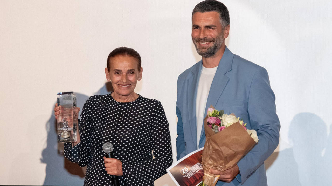 Vize mağduriyeti sinemacıları da etkiledi! Frankfurt'a ödülünü almaya gidemedi