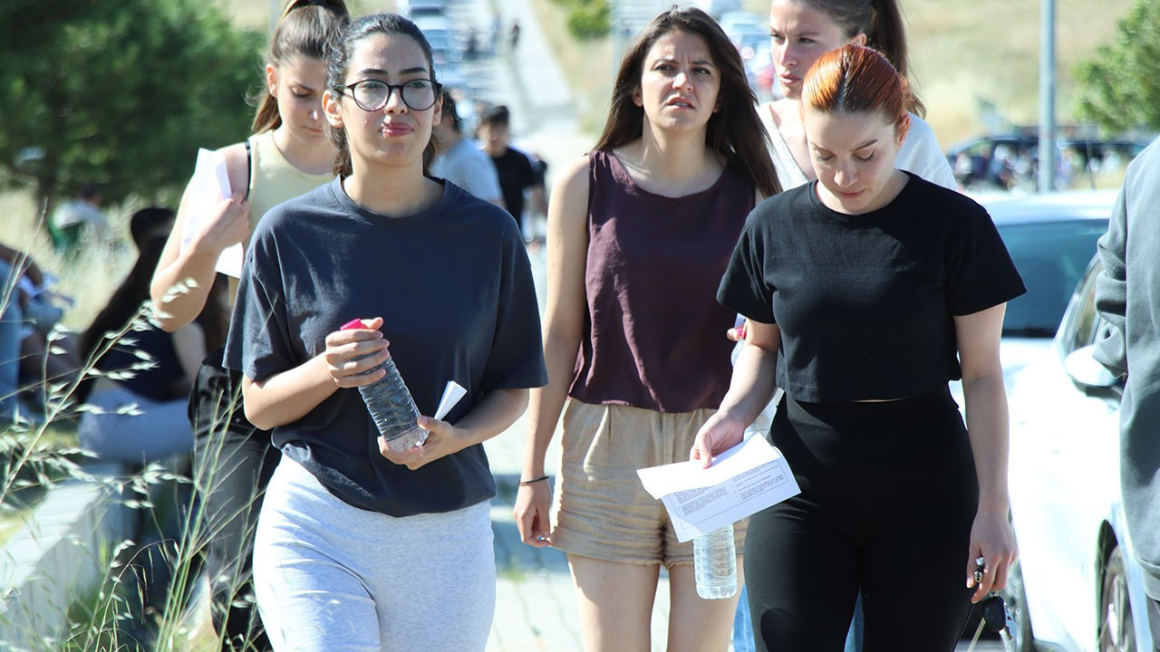 YKS'de Alan Yeterlilik Testleri oturumu başladı