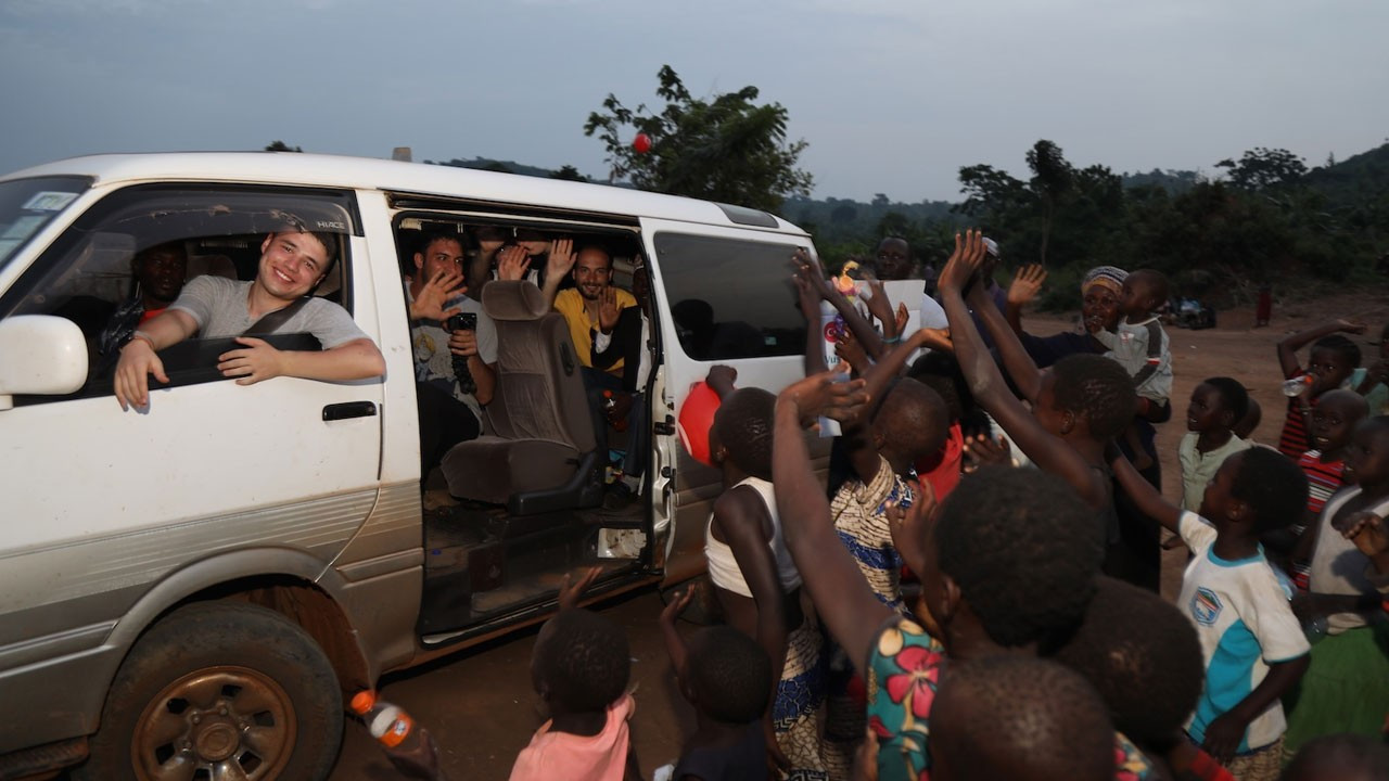 Üç kıtada sekiz ülkede çekilen belgeselin ilk tanıtımı yayında
