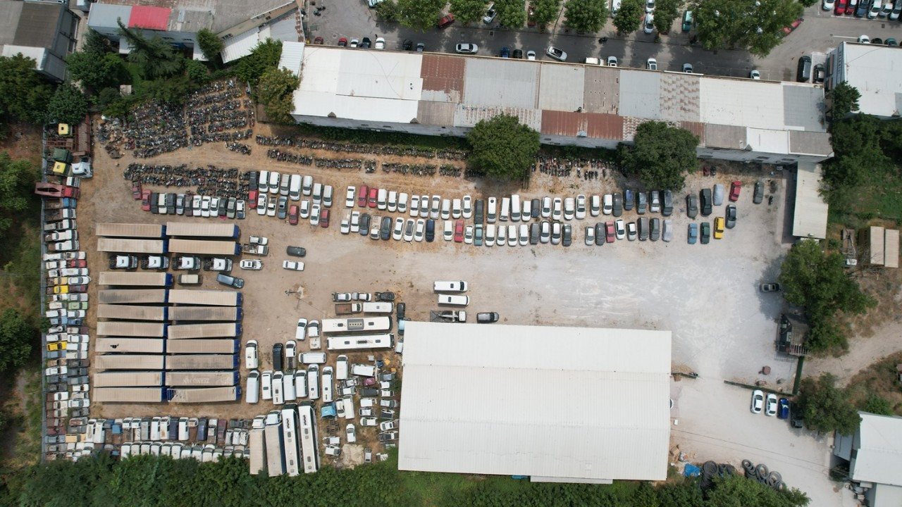 Yeni düzenleme yürürlükte: Yediemin otoparklarında bekleyen araçlar 6 ay içinde alınmazsa satılacak