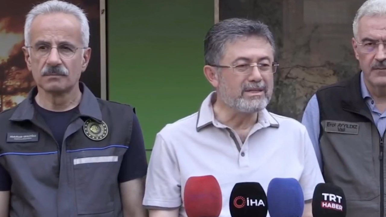 Bakan Yumaklı "Riskli günlerden geçiyoruz" diyerek çağrı yaptı