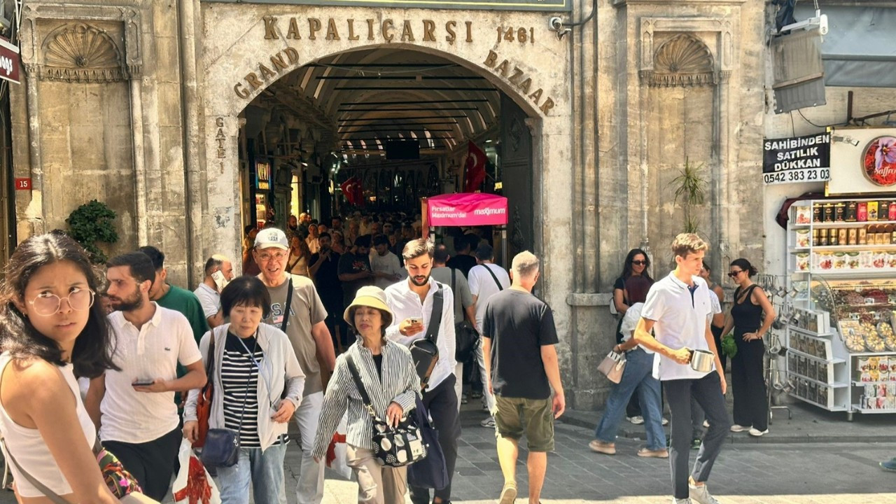 Kapalıçarşı yılın ilk 6 ayında 5 milyon turist ağırladı Kapalıçarşı yılın ilk 6 ayında 5 milyon turist ağırladı