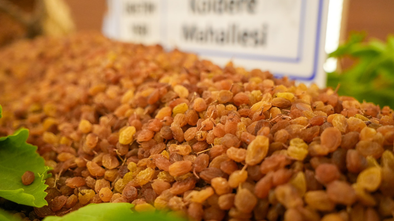 Manisa’da ilk kurum üzüm 3 bin 500 liraya gitti