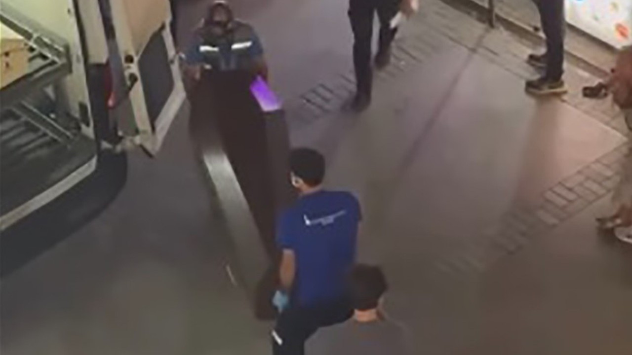 45 yaşındaki kadın 5 gündür kayıptı! Çürümeye başlayan cesedi apartman boşluğunda bulundu