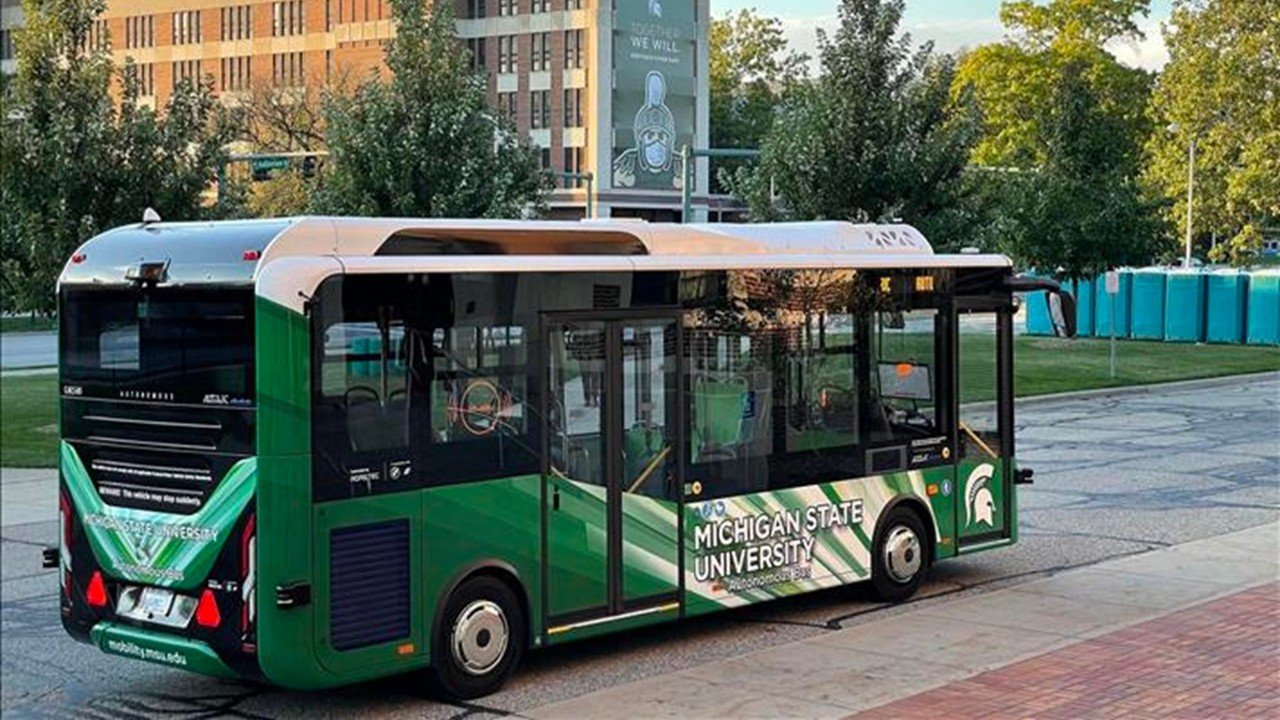 Almanya'da Türk imzasıyla bir ilk: Karsan'ın Otonom e-ATAK'ı trafiğe çıkıyor