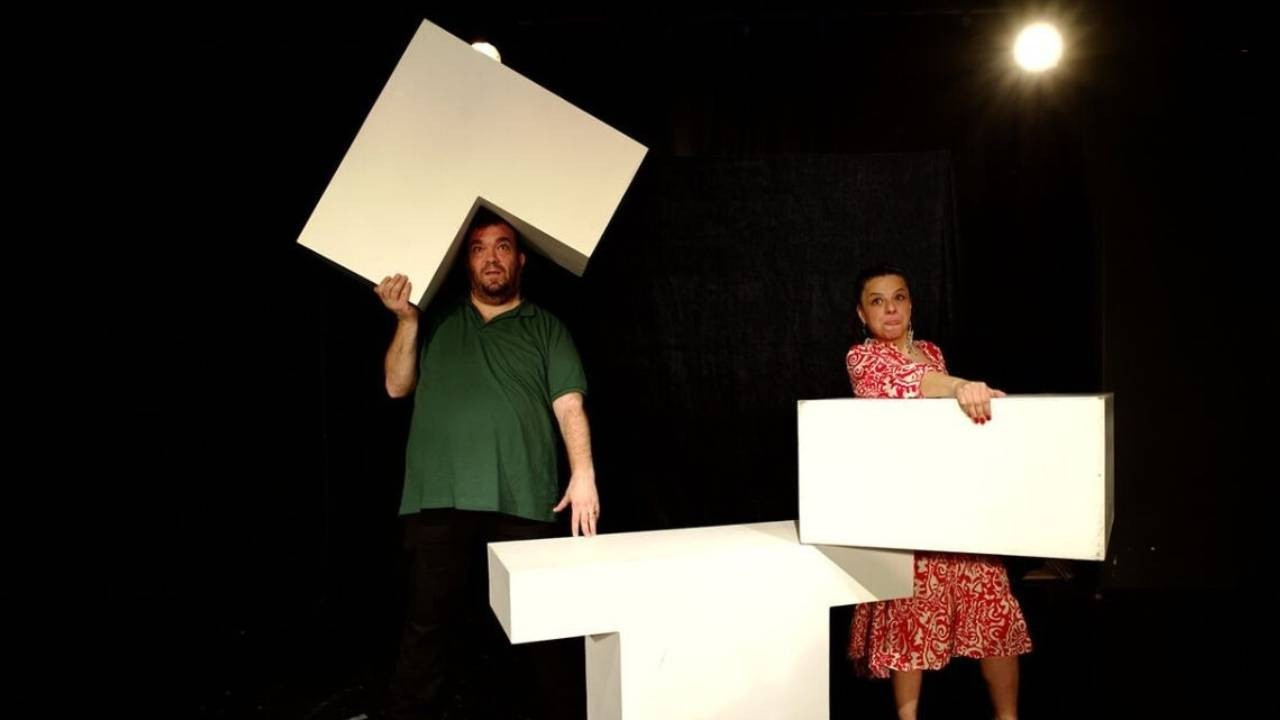 “İlişki Geliştirme Merkezi” günümüz ilişkilerini cesurca irdeliyor