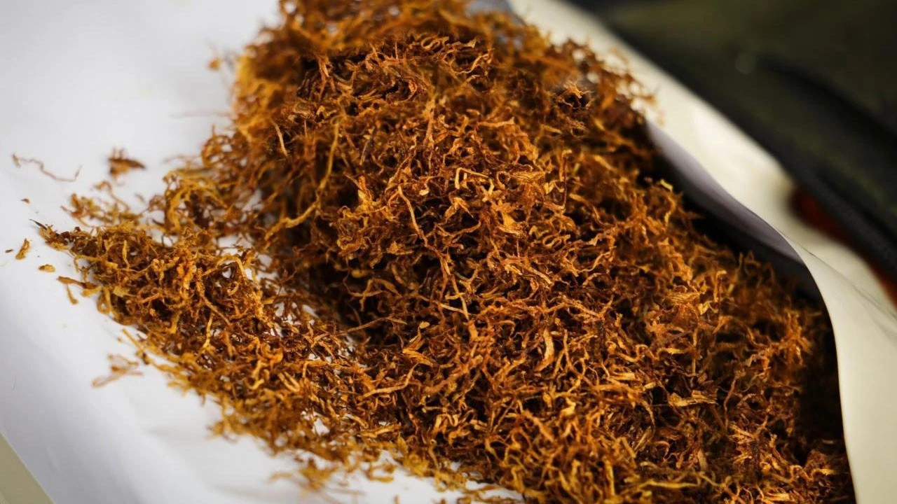 Bir tütün markasına daha zam geldi: 130 TL'ye yükseldi!