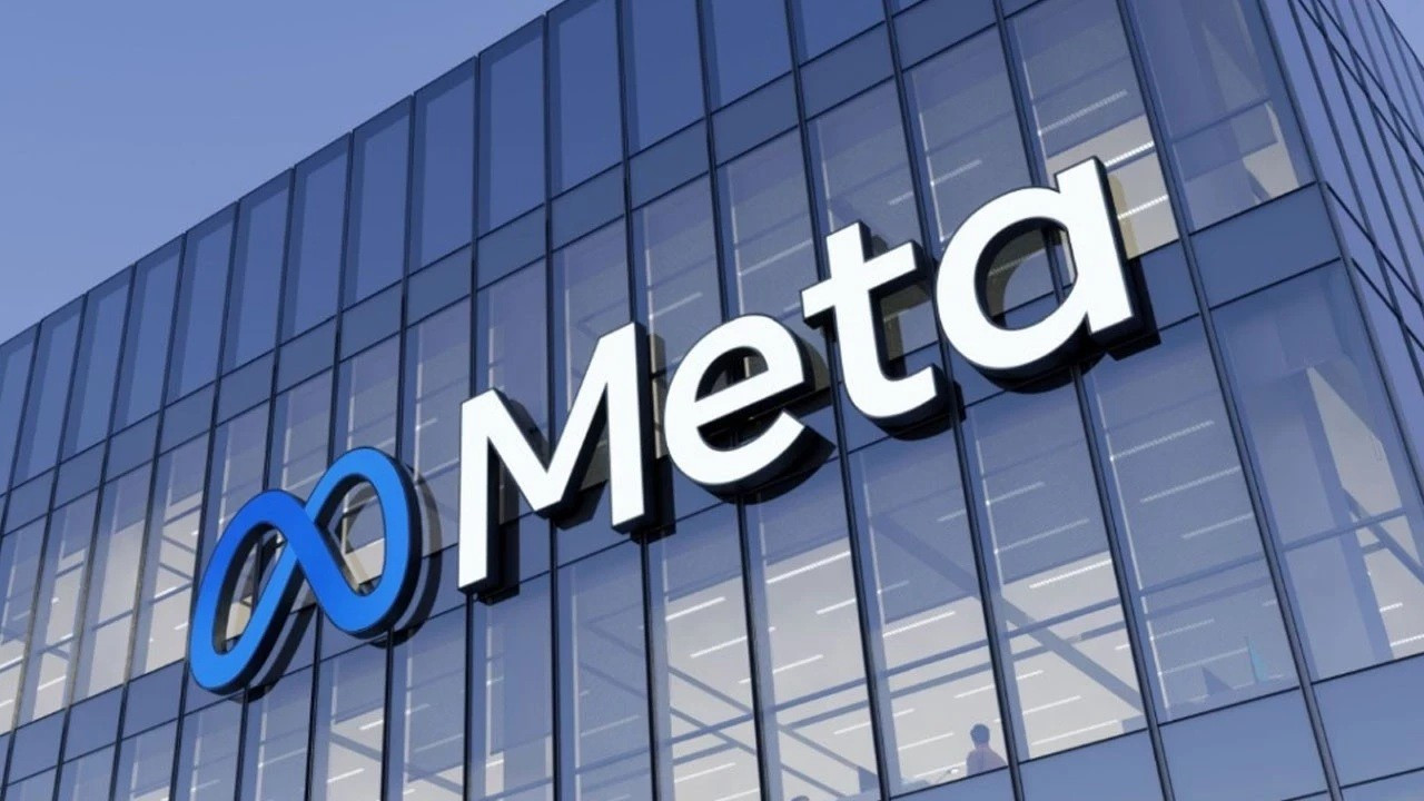 Mark Zuckerberg isyan etti, Facebook'a dava açtı!