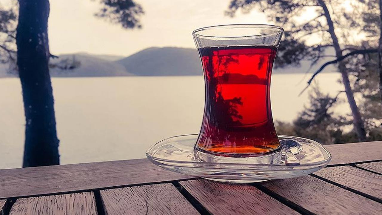 Demlene demlene zamlandı: Bir bardak çay 200 TL'ye dayandı