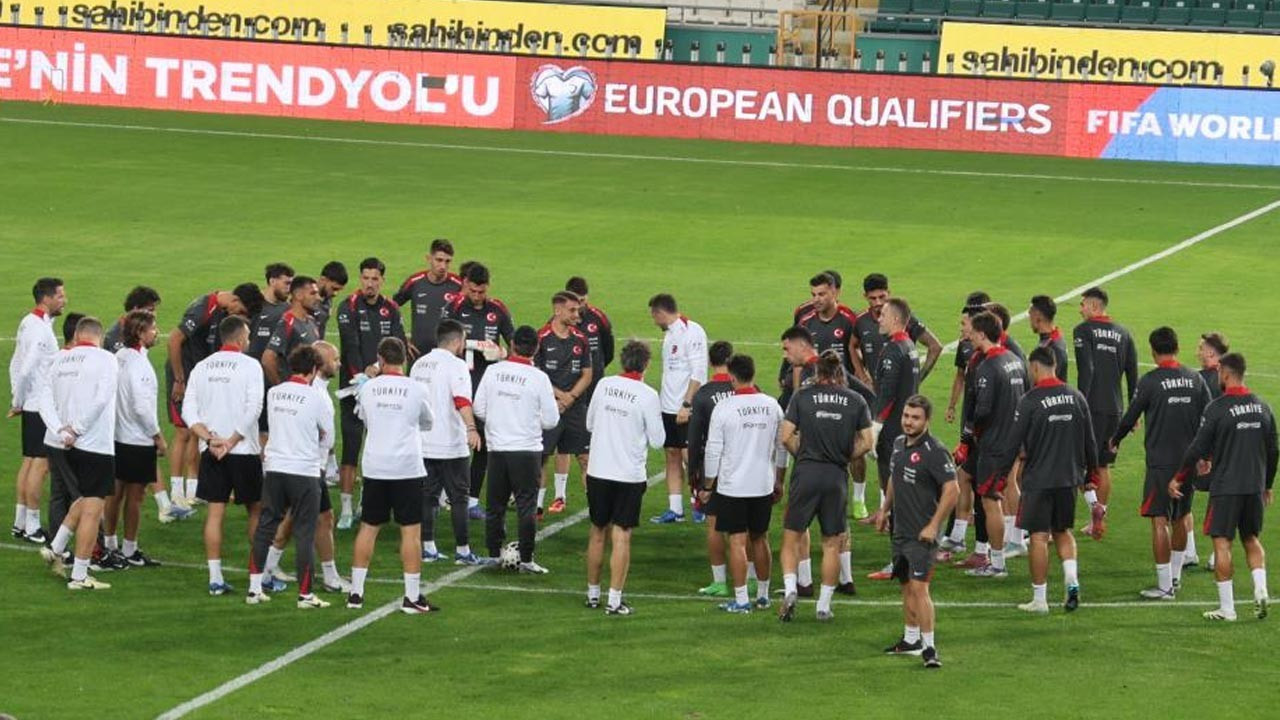 Milliler İspanya maçının hazırlıklarını tamamladı