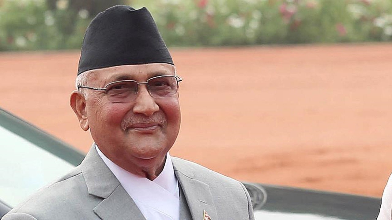 Nepal’de protestolar büyüyor: Başbakan Oil istifa etti