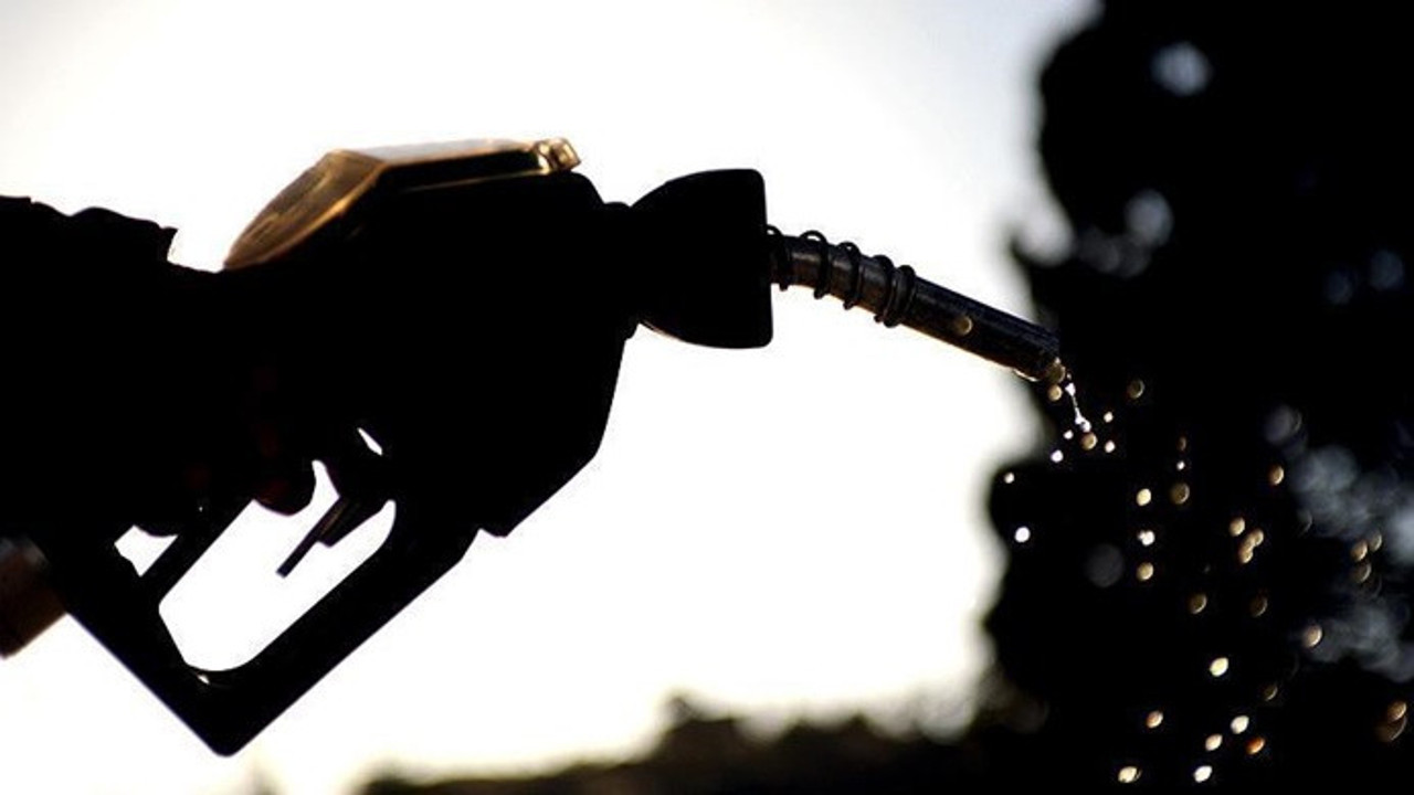 Benzine 12 kuruş zam geliyor