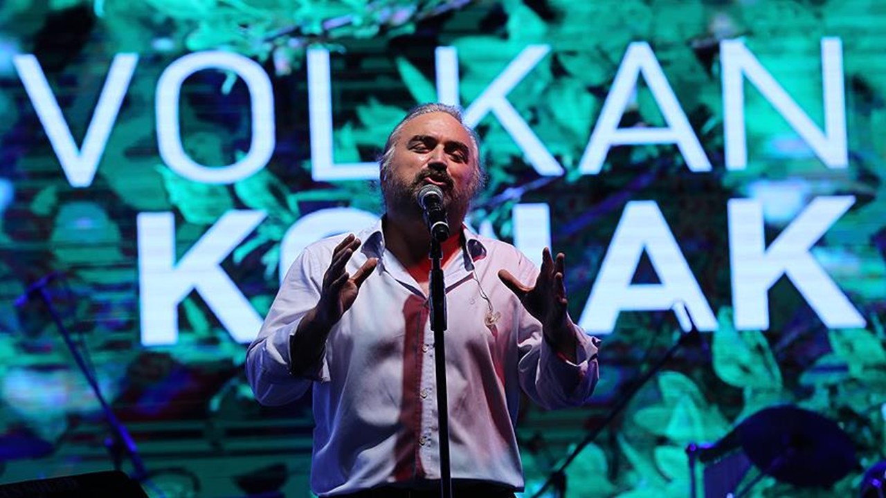 Karadeniz'in hırçın ve içli sesi sustu! 'Kuzeyin Oğlu' Volkan Konak'a son veda.... - Resim: 4