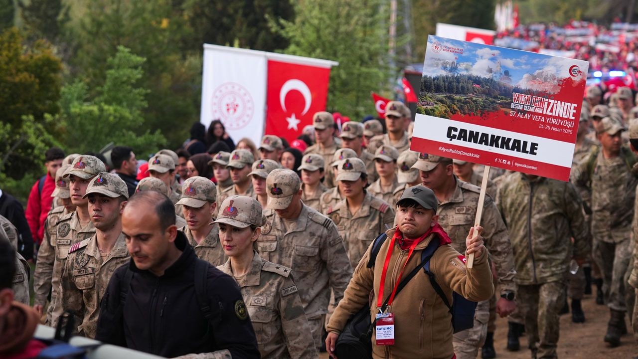 Çanakkale'de binlerce kişi, 57'nci Alay'ın izinde yürüdü - Resim: 2